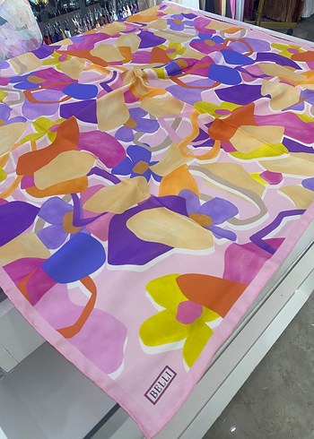 Belli Tivil İpek Eşarp - Görsel 2