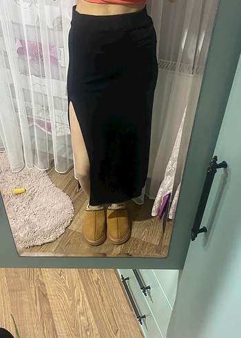 Siyah Yırtmaçlı Kadın Uzun Etek