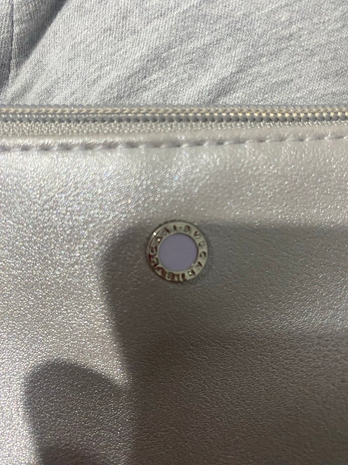 Gri Deri Kadın Makyaj Çantası - Görsel 3