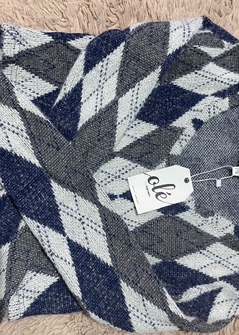 Gri V Yaka Uzun Kollu Kazak - Görsel 3