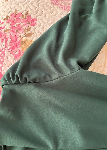 Yeşil V Yakalı Uzun Kadın Elbise - Görsel 4