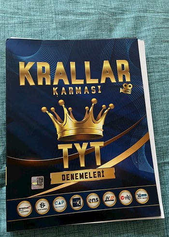 Beden TYT dil bilgisi ve Tyt deneme kitabı yanındakiler hediye