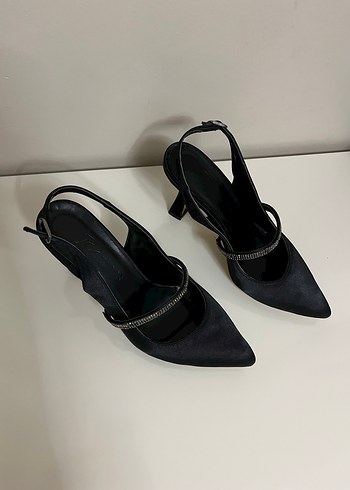 39 Beden Diger Siyah Parlak Stiletto Topuklu Kadın Ayakkabı