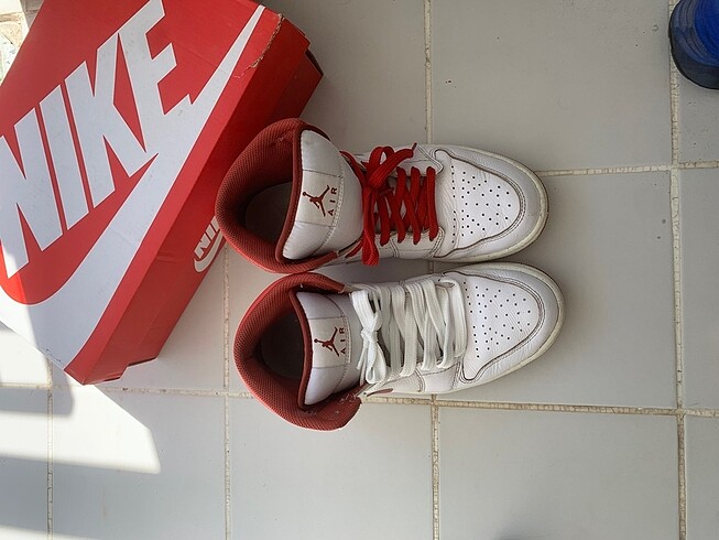 Nike Air Jordan 1 Mid Se Dune Red