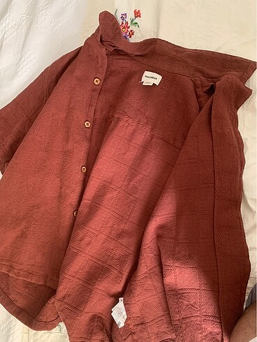 m Beden Pull&Bear Dokulu Gömlek