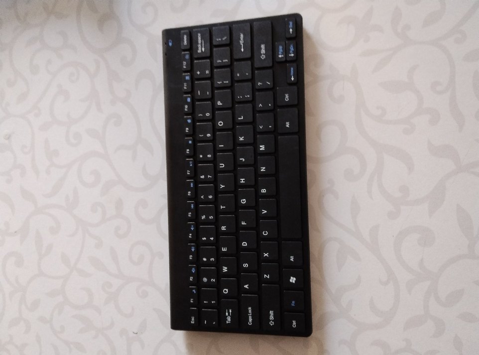 Siyah Kompakt Kablosuz Klavye - Görsel 2