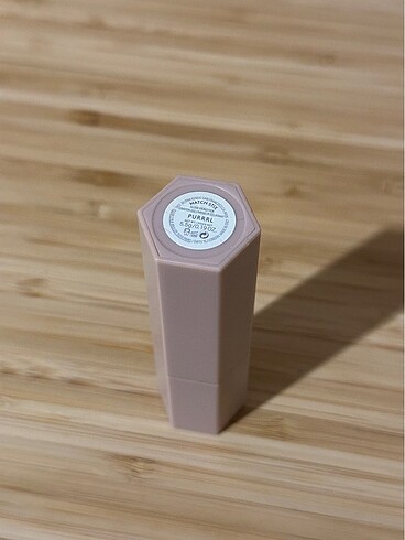 Beden Fenty Beauty Purrrl Stick Aydınlatıcı