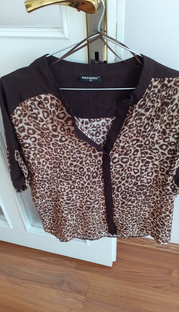 Kahverengi Leopar Desenli V Yaka Kadın Bluz - Görsel 2