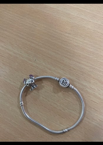 pandora stitch charmli