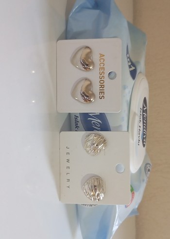 Accessorize Beyaz Düğmeli Kadın Küpeler