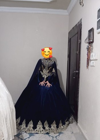 Uzun Lacivert Gotik Dantelli Tesettür Gelinlik