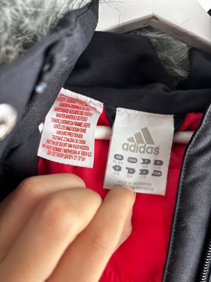 Siyah Adidas Kadın Kaban, Uzun Kollu, Kapüşonlu - Görsel 2