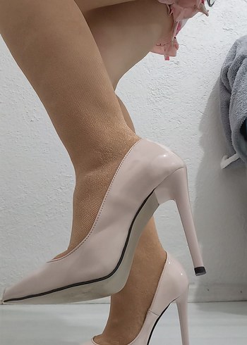 Bej Bağcıklı Stiletto Topuklu Kadın Ayakkabı