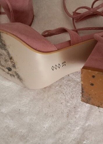 39 Beden Kalın topuklu stiletto