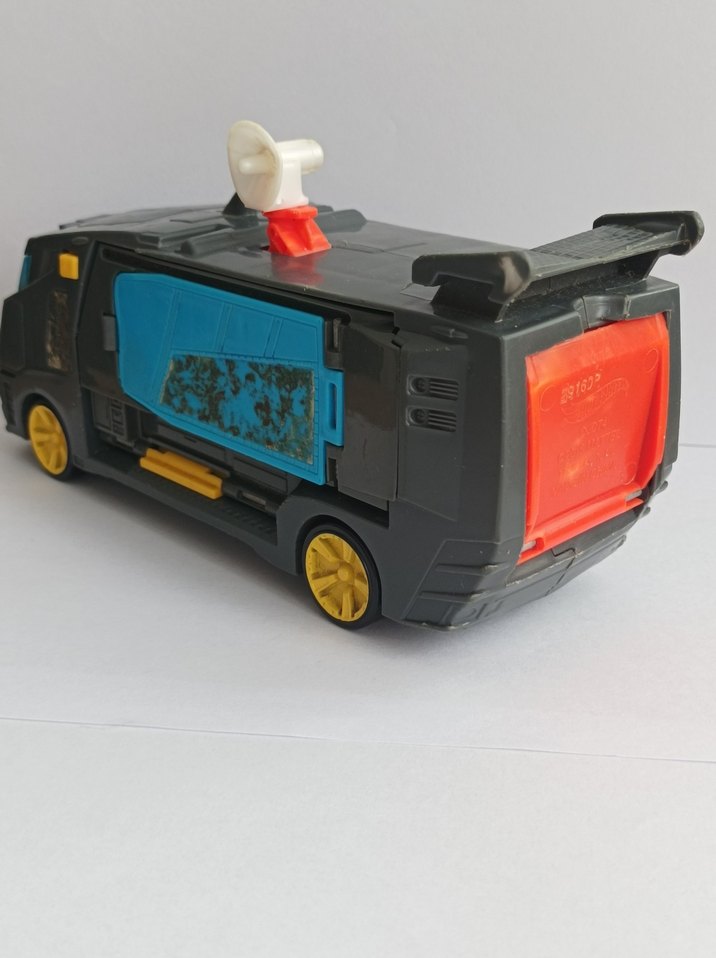 Mavi Renkli Oyuncak Araba - Görsel 5