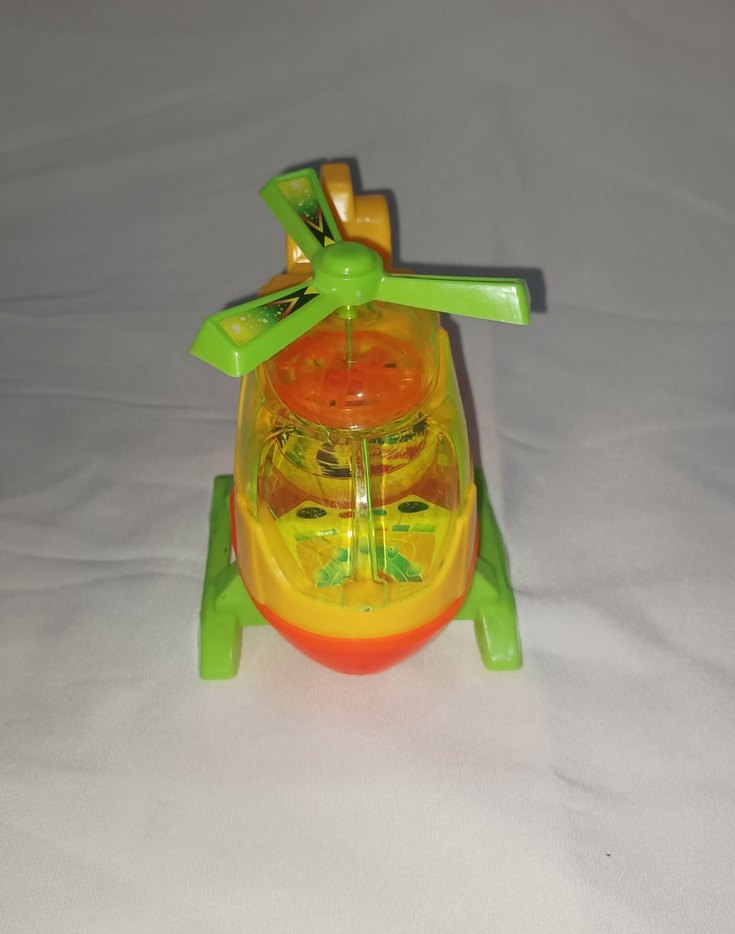 Renkli Oyuncak Helikopter - Görsel 2