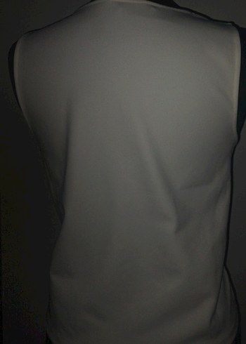 Drapeli V Yaka Kolsuz Beyaz Bluz - Görsel 2