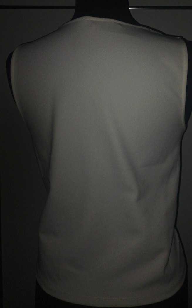 Drapeli V Yaka Kolsuz Beyaz Bluz - Görsel 2