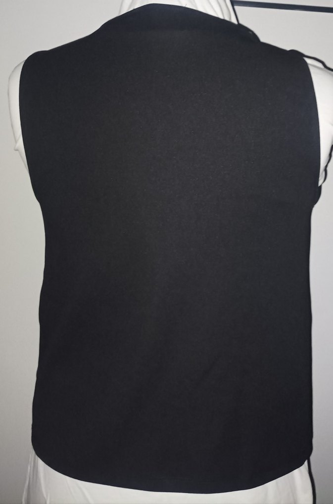 Drapeli V Yaka Kolsuz Beyaz Bluz - Görsel 5