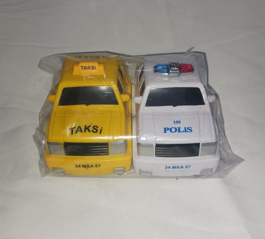 Sarı Taksi ve Beyaz Polis Oyuncak Arabalar - Görsel 3