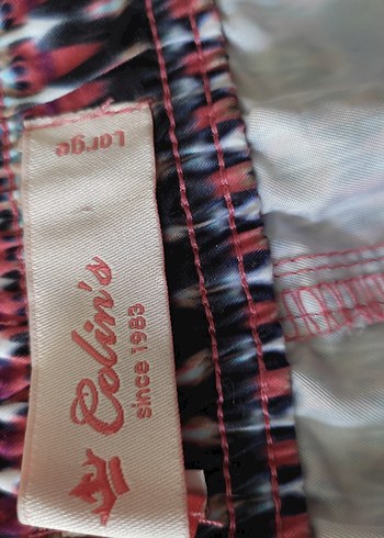 Colin's Çok Renkli Batik Desenli Deniz Şortu