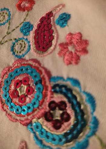 Nakışlı Kısa Kollu Tişört - Görsel 3