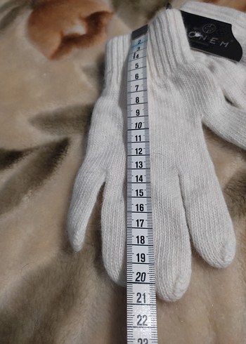 Ekru Yünlü Kadın Eldiveni - Görsel 4