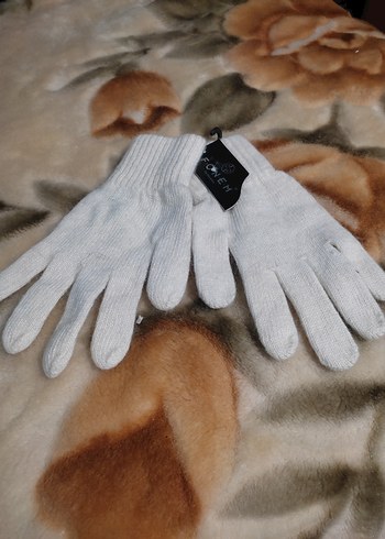 Ekru Yünlü Kadın Eldiveni - Görsel 2