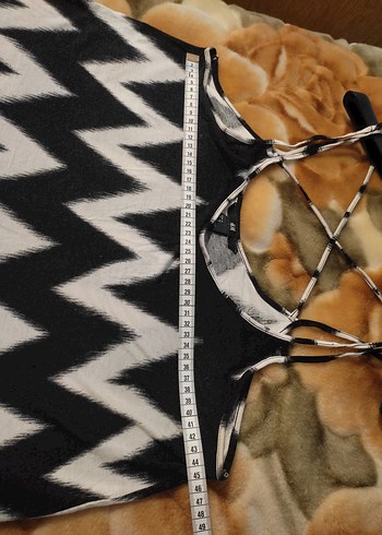 Bohem Siyah Beyaz İnce Askılı Üst - Görsel 4