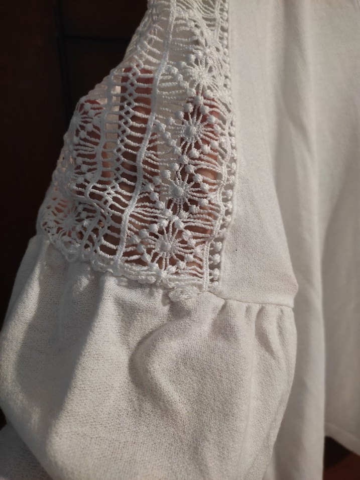 Dantel Detaylı Beyaz Kadın Bluz - Görsel 4