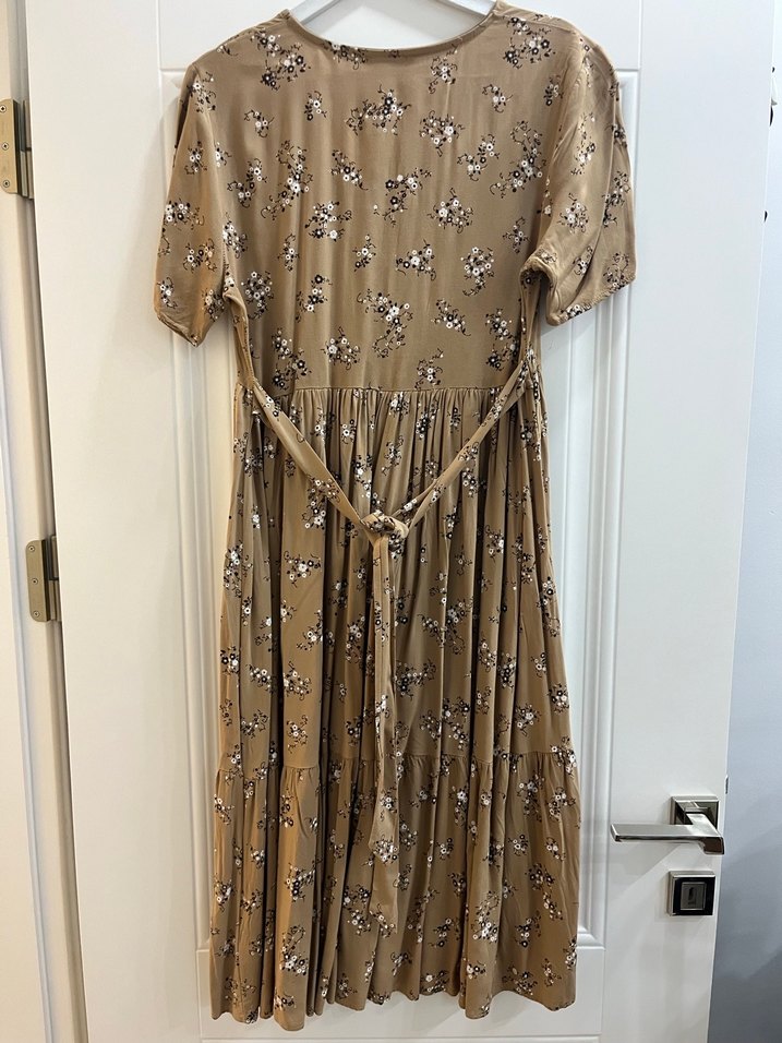 Bej Çiçekli Uzun Kadın Elbise - Görsel 2