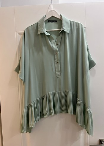 Piliseli Mini Yeşil Şifon Kadın Bluz - Görsel 2