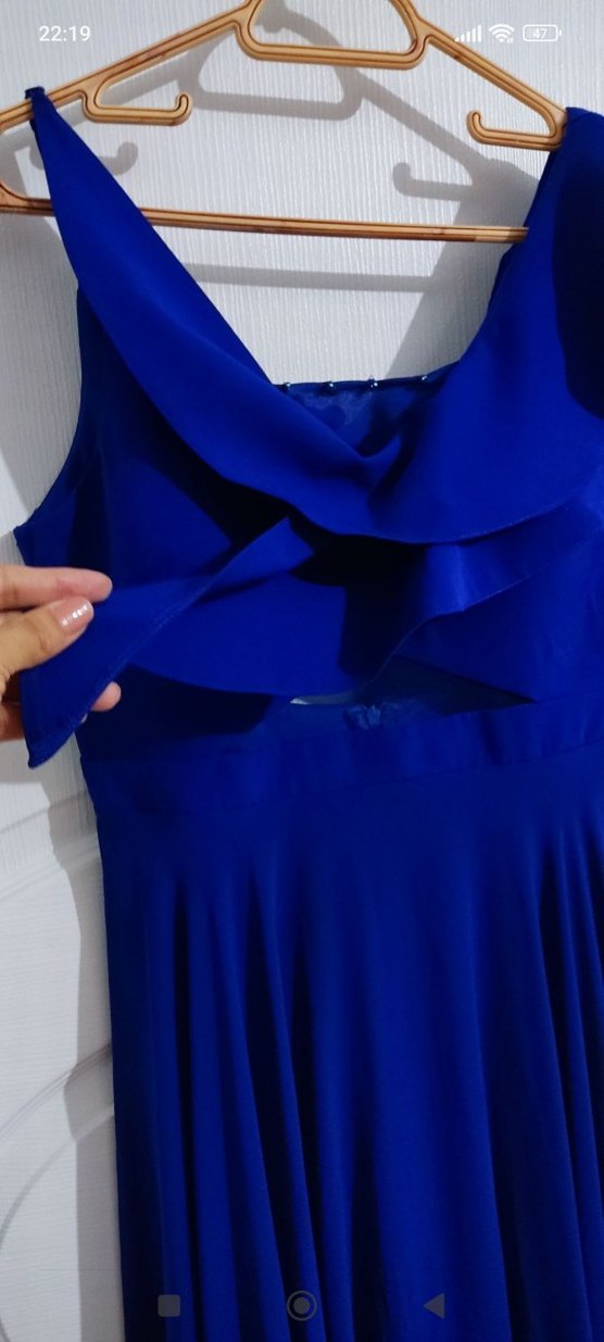 Uzun Mavi Drapeli V Yakalı Kadın Abiye - Görsel 4