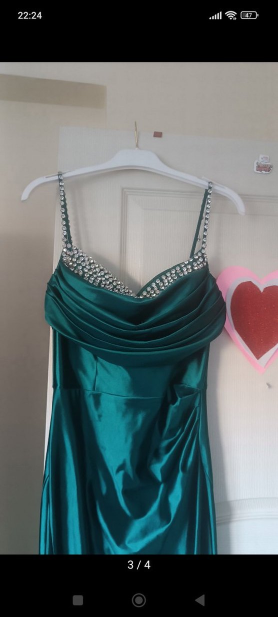 Yeşil Parlak Göğüs Bölümü Taşlı Uzun Abiye Elbise - Görsel 3