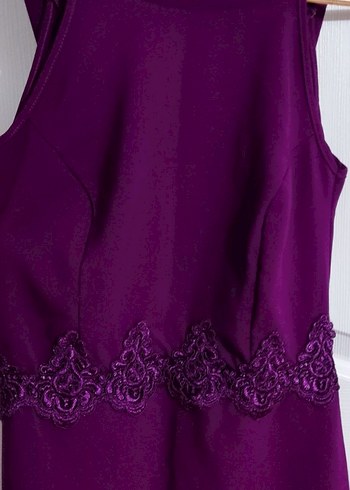 Bordo Yüksek Yakalı Dantel Detaylı Uzun Elbise - Görsel 5