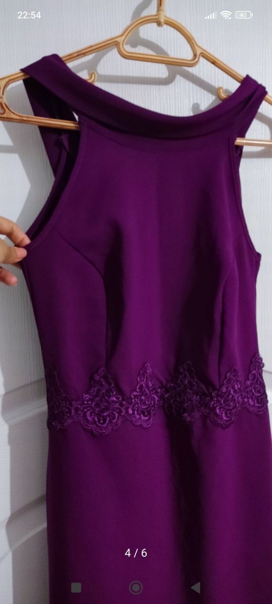 Bordo Yüksek Yakalı Dantel Detaylı Uzun Elbise - Görsel 4