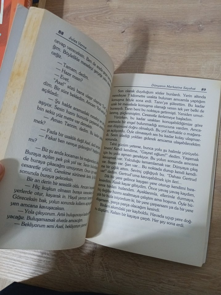 Dünyanın Merkezine Seyahat - Jules Verne - Görsel 2