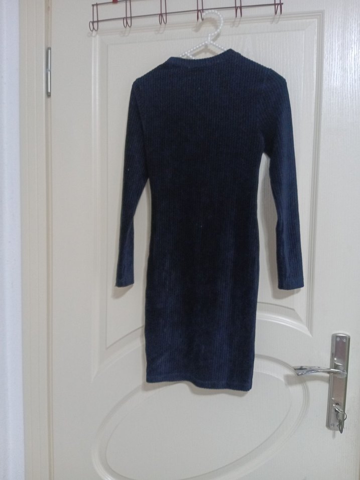 kadife uzun kollu elbise - Görsel 4