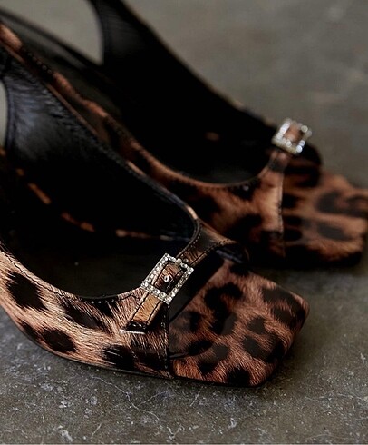 39 Beden Leopar topuklu