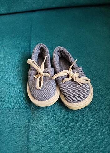 Bebek bağcık detaylı bez ayakkabı 
