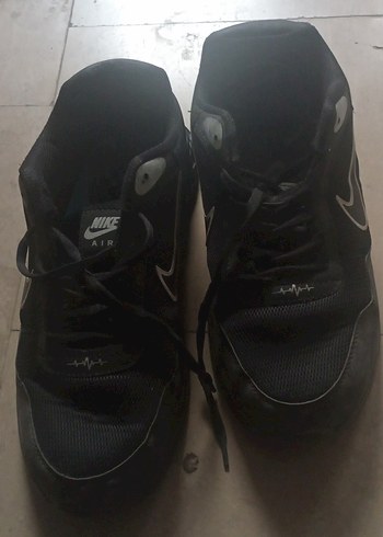 Nike Air Siyah Bağcıklı Spor Ayakkabı