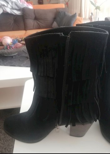 Siyah Süet Püsküllü Yüksek Topuklu Goth Bot