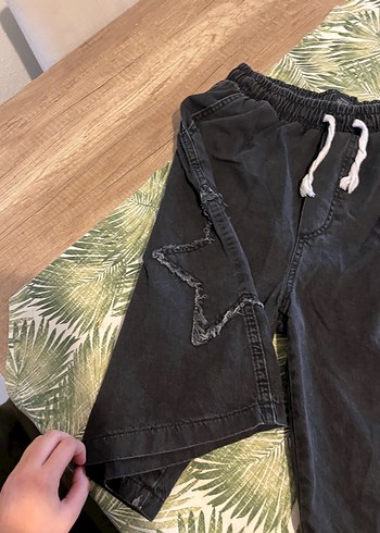 l Beden Yıldızlı denim şort