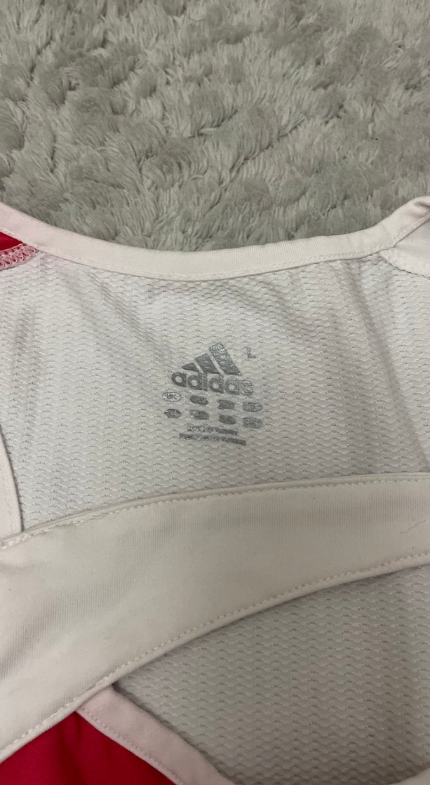 Beyaz Kırmızı V Yakalı Spor Atlet - Görsel 2