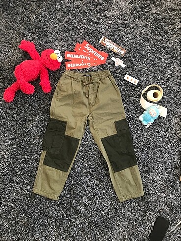 URBAN OUTFITTERS PANT 049