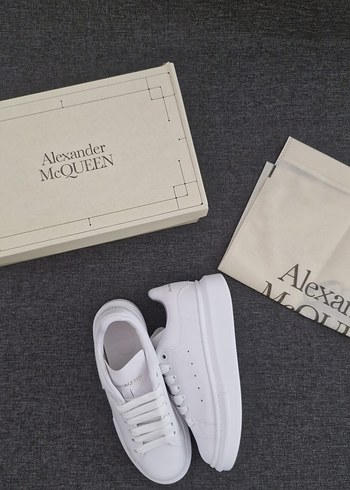 Alexander McQueen Alexander McQueen