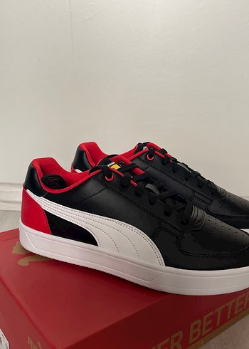 41 Beden Puma erkek Siyah-Kırmızı Spor Ayakkabı