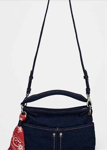 Zara Renkli Batik Desenli Lacivert Kot Çanta