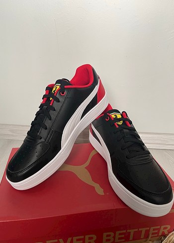 Puma Erkek Siyah Kırmızı Spor Ayakkabı