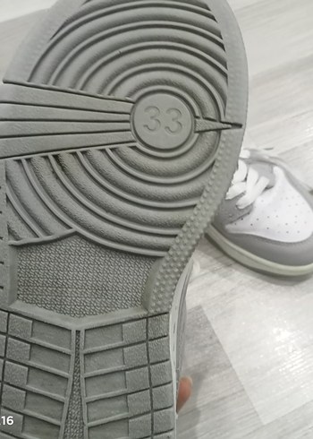 Gri Bağcıklı Kadın Spor Ayakkabı - Görsel 2